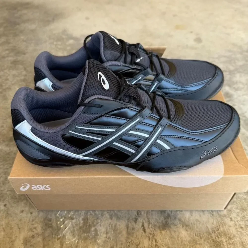 Brand new asics hypersync in colorway graphite grey black